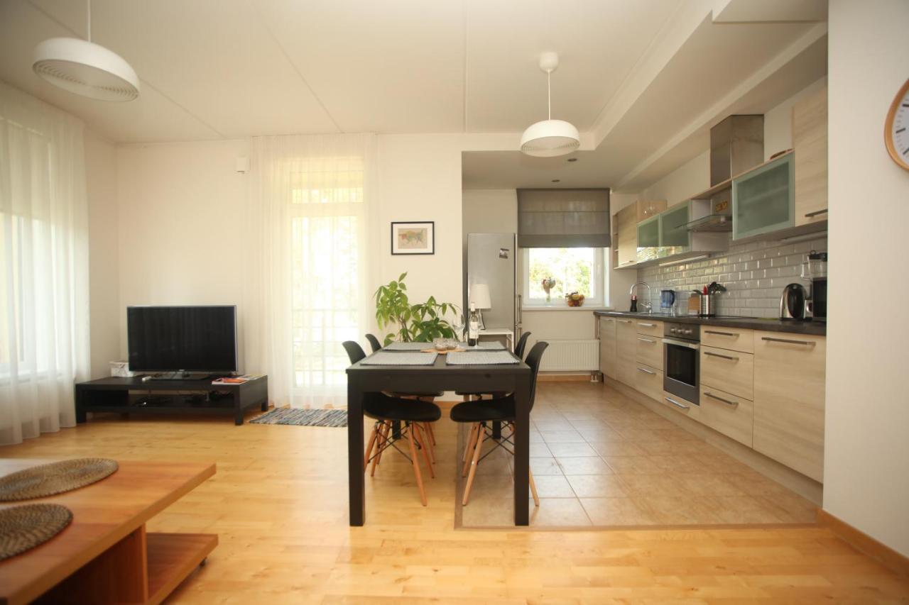 Cozy Home Apartment Kaivas, Free Parking, Self Check-In Riga Eksteriør billede